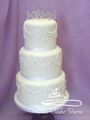 Vintage Piping Tall Wedding Cake